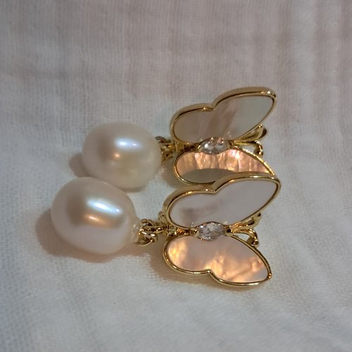 Boucles d’oreille perles et papillons