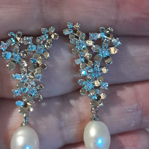 Boucles d’oreilles fleurs & perles