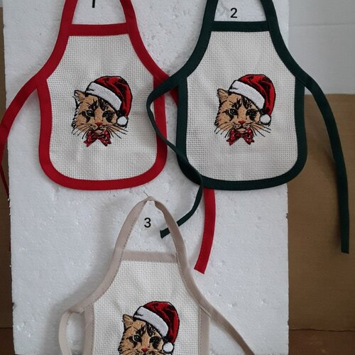 Tablier, robe, habit, garniture , pour bouteille de vin  ou autres chats , avec bonnet, broder, toile aida beige 12/21cm ,