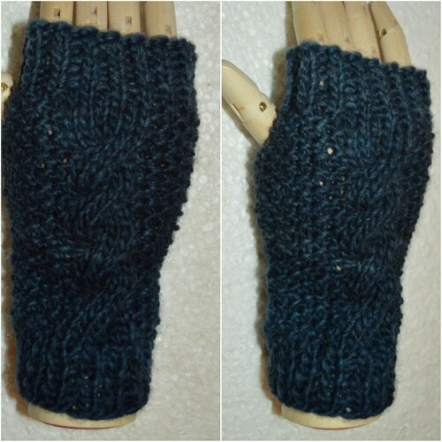 Mitaines  gants sans doigts ouverture pouces  chauffe-pouls ,  bleu , navy , 18 cm, tricot, fait mains