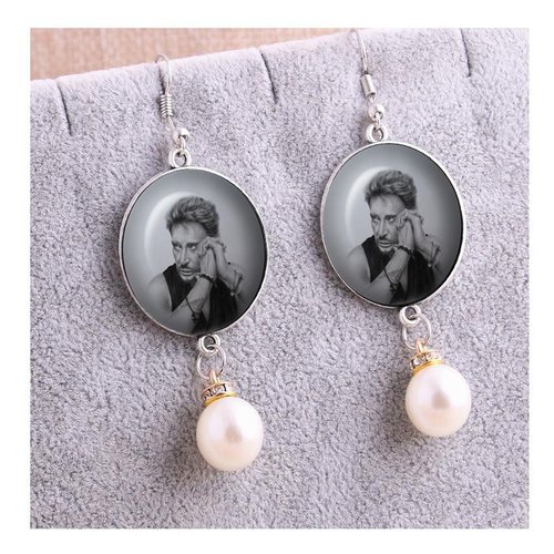 Boucles d oreilles cabochon , perles blanches johnny hallyday