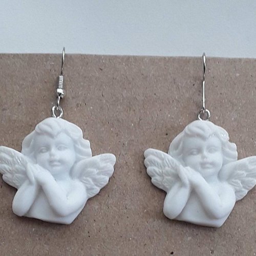Boucles d'oreilles anges blancs résines.3 cm boucles d'oreilles crochets