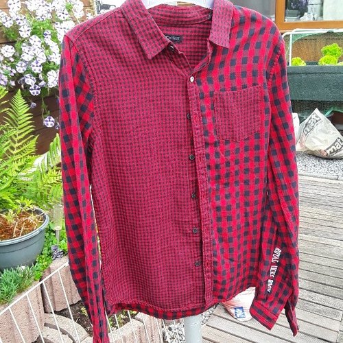 Chemise rouge et noir  carreaux , 12 ans , coton ( ikks