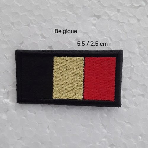 Petit drapeau belge , 5.5 /2.50 cm , broder , thermocollant