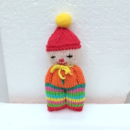 Clown , personnage au tricot , acrylique , rembourré , pompon, 16 cm /7 cm