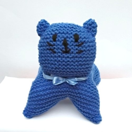Chat , bleu électrique , tricot , 15cm , rembourré