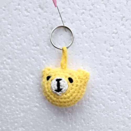 Porte clés , bijoux de sac , ours ,  jaune   , rembourrer , crocheter coton , +-5 cm + anneau métallique