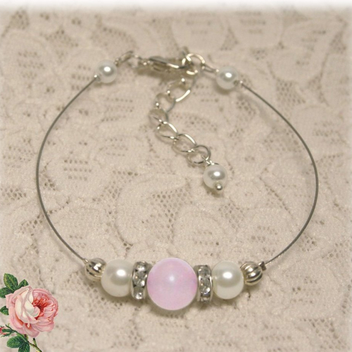 Bracelet mariage quartz rose, perles blanches, strass, bijoux mariée tendance bohème romantique shabby-chic pierre naturelle, sur mesure
