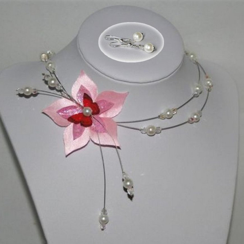 Collier "hortense" fleur rose et papillon, perles nacrées blanches * bijoux mariage faits main sur mesure