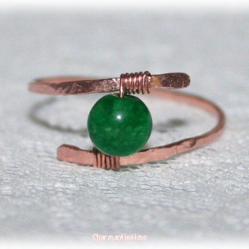 Bague fine ethnique, perle jade vert, cuivre wire-wrapping