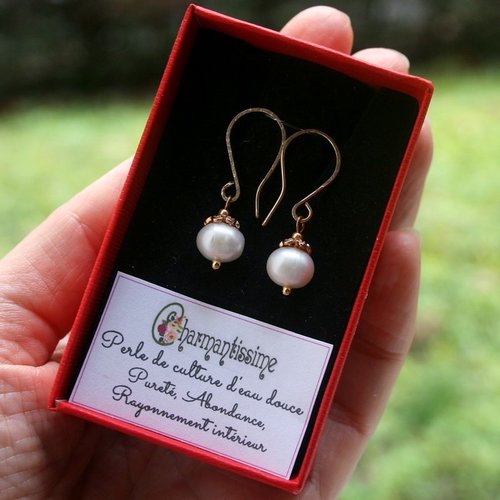 Boucles d'oreilles perles blanches et dorées * bijoux mariage doré bohème * bijou saint valentin