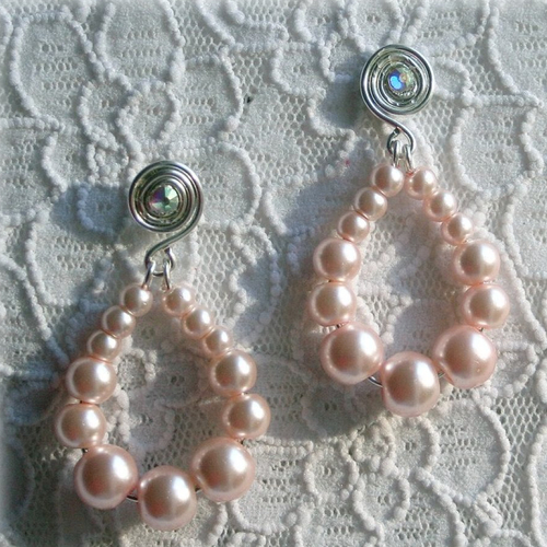 Boucles d'oreilles créoles style vintage perles rose clair * bijoux mariage romantique