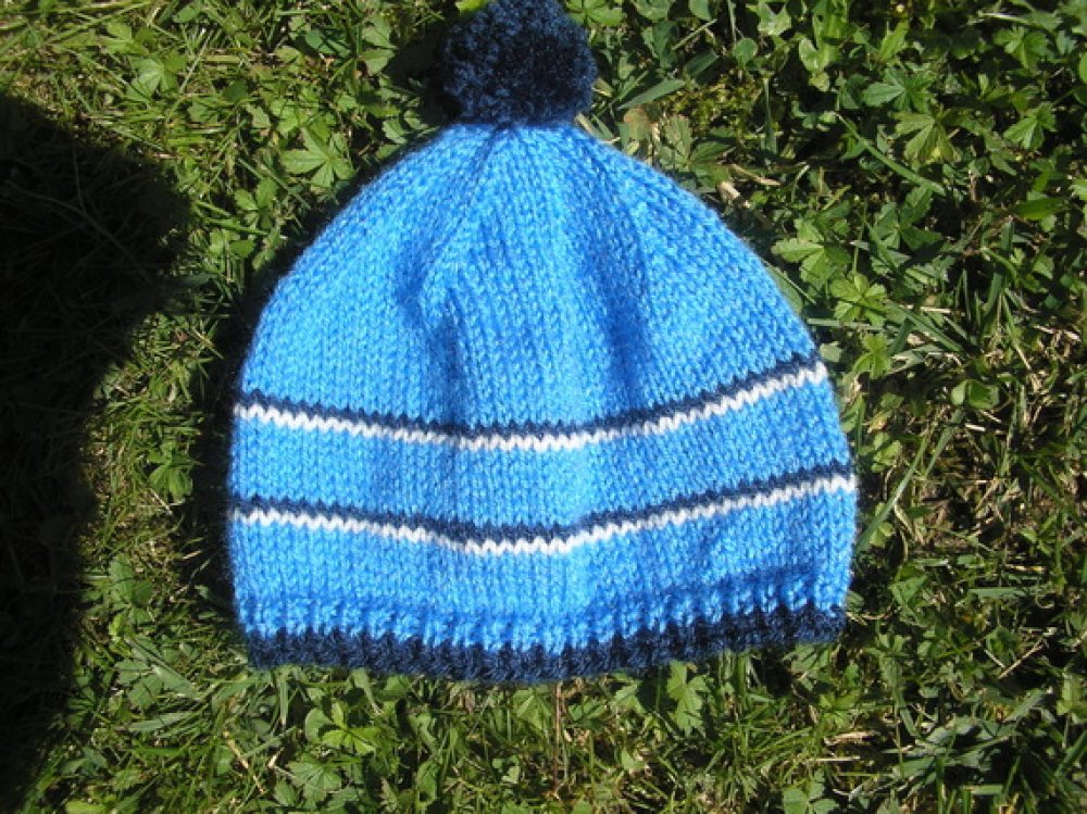 Ensemble Pull Et Bonnet Bebe Garcon 3 Mois En Jersey A Rayures De Couleur Bleu Ciel Blanc Et Bleu Marine Un Grand Marche