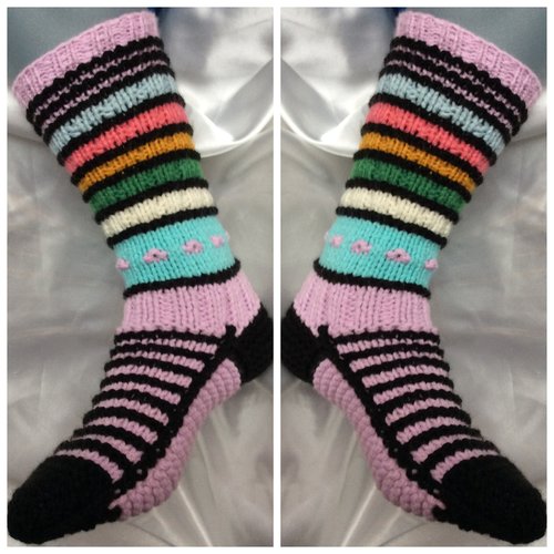 Gros chaussettes  multicolores en tricot ,style boho,fait main pour femme ,fille,hommeideal pour ski.