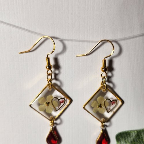 Boucle d'oreille fleurs séchées