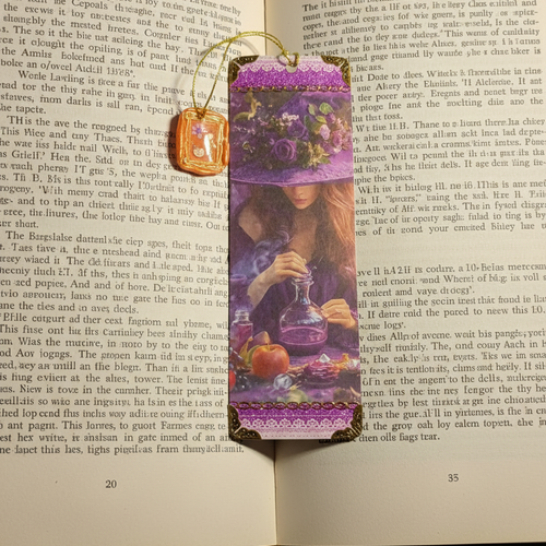 Marque page sorcière