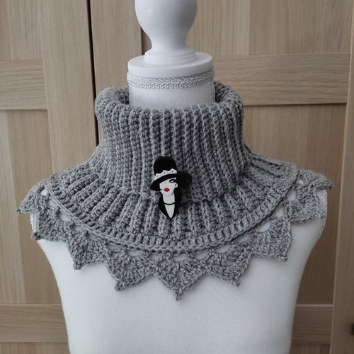 Col fait main au crochet
