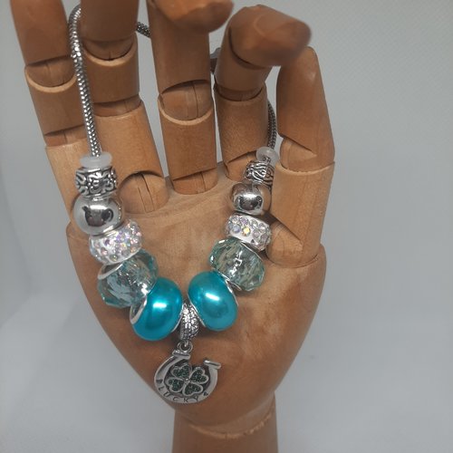 Bracelet en acier inoxydable avec perles turquoises et breloque fer à cheval