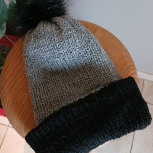 Bonnet reversible