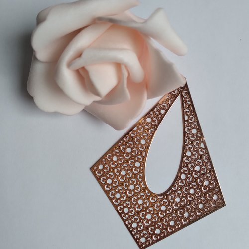 Pendentif breloque estampe géométrique