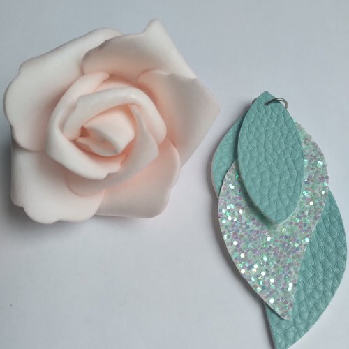 Pendentif breloque simili