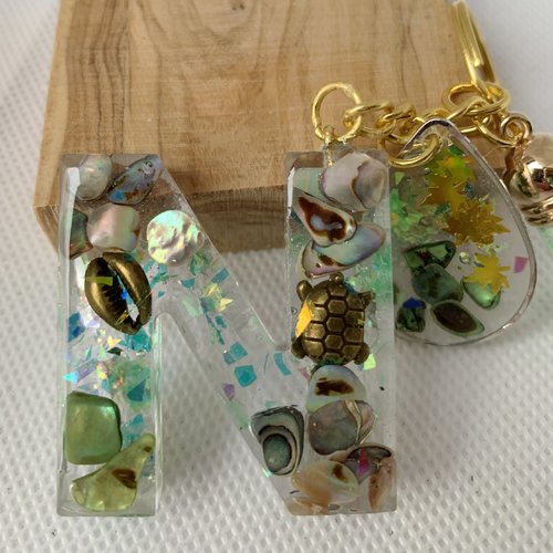 Bijoux de sac, porte clé alphabet  lettre n en resine