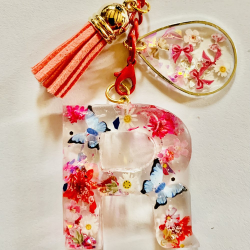 Porte clé alphabet  lettre r en resine