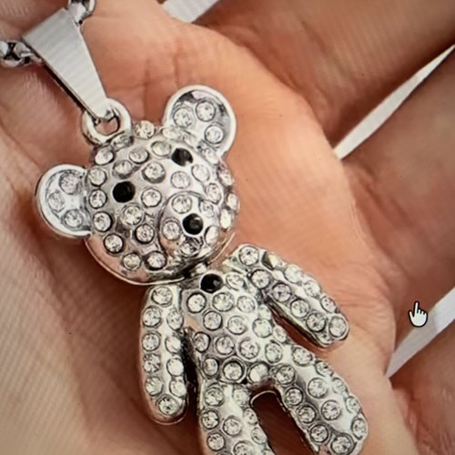 Ourson sur pendentif argenté