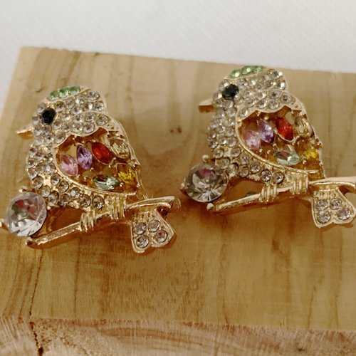 Ensemble de 2 petits oiseaux monté sur broche , plaqué or et strass
