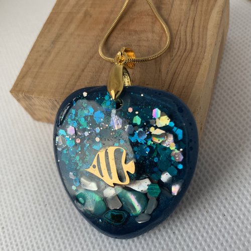 Pendentif  en resine  , deco marine