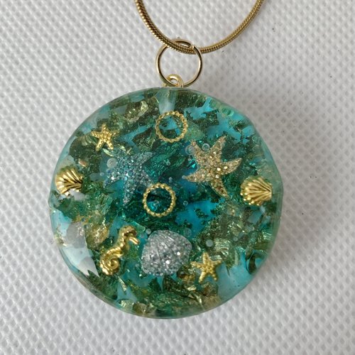 Pendentif  en resine  , deco marine