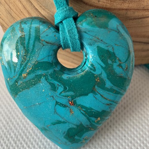 Pendentif  en argile polymere vert et or