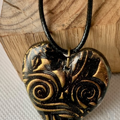 Pendentif  en pate fimo texturé