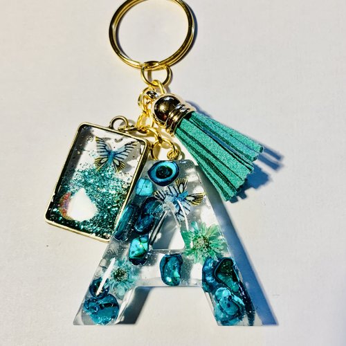 Bijoux de sac , porte clé alphabet  lettre a en resine