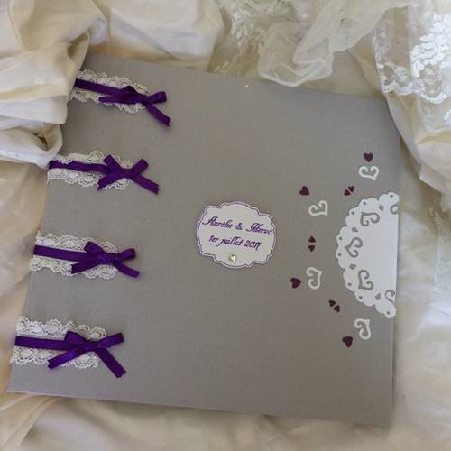 Sur commande livre d'or mariage romantique gris argenté et violet "froufrou et dentelles" 