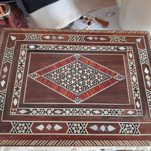 Boite à bijoux ancien bois fin-marqueterie incrustée nacre-oriental-jolie mosaique-occasion très estimée-cadeau anniversaire mixte