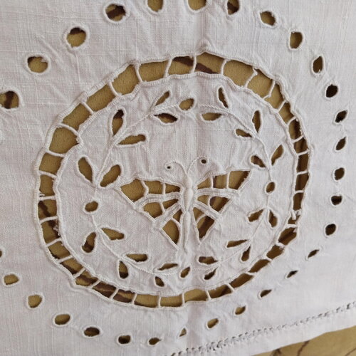 Nappe vintage brocante trés belle piéce chanvre brodée-decor d armoire-millésime français années 1900-1930-projet couture