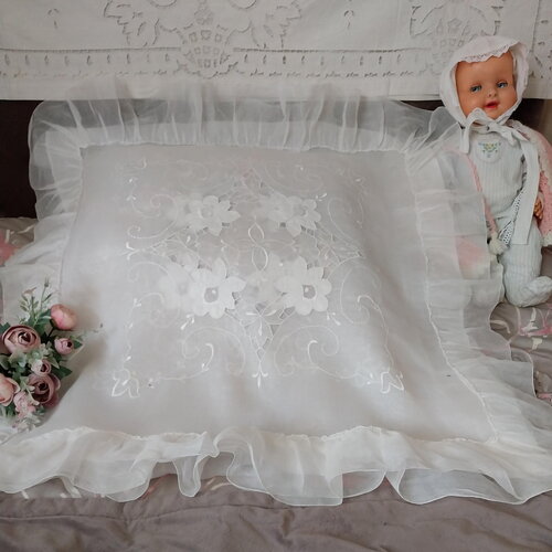 Housses coussin organza romantic rare-décor literie shabby voile transparent broderies application fleuries-charme féminin-cadeau mariage