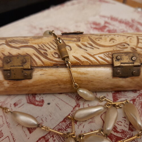 Boite à bijoux-bagues-bo-broche-vintage sculptée os et laiton importé-art artisanal fait main-coffret rangement-cadeau femme homme à offrir