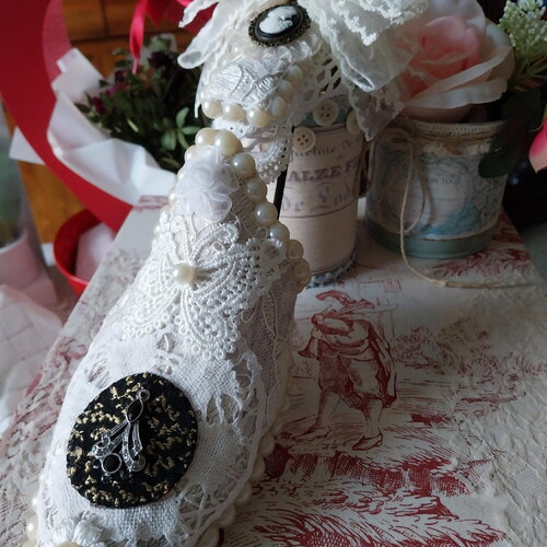 Embauchoir vintage shabby esprit gustavien embelli main-embauchoir d'antan crochet dentelle-décor soulier de fée mariage chic-cadeau noel