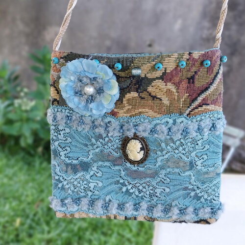 Pochette baroque boho chic brocard recyclé dentelle calais fait main-sac cérèmonie festival hippie bandouliére-cadeau feminin