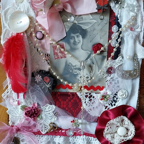 Décor mural art textile victorien shabby superposition tissu recyclé-cintre crochet dentelle ornement pacotille miteux ooak-cadeau feminin