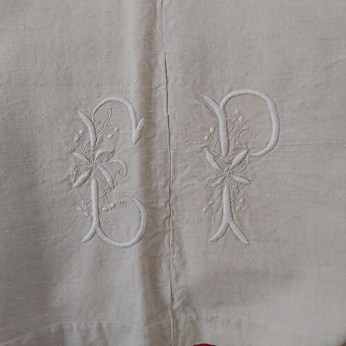Drap linge ancien brodé main