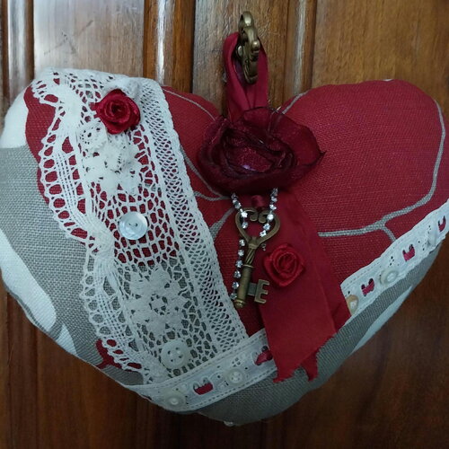 Décor coeur dentelle shabby à suspendre