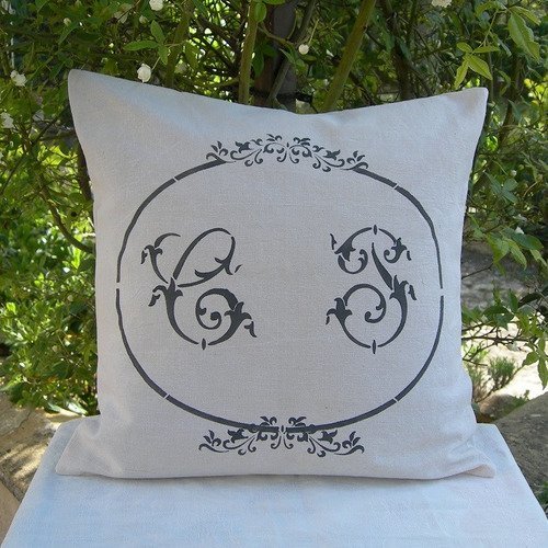 Coussin monogramme peint main sur toile ancienne en coton sur commande
