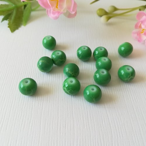 Perles en verre ronde 8 mm vert foncé effet fissuré x 20
