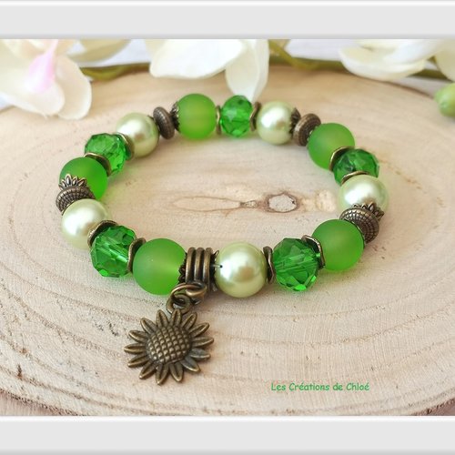 Kit bracelet fil élastique perles en verre verte et breloque fleur
