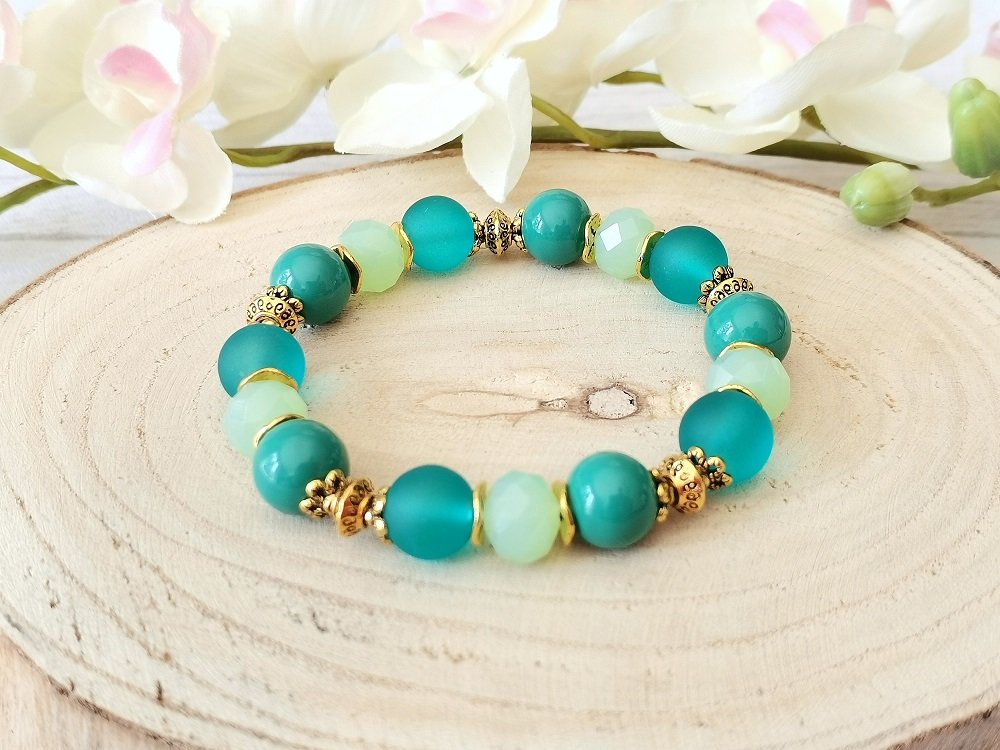 Kit bracelet fil élastique et perles en verre vertes - Un grand marché