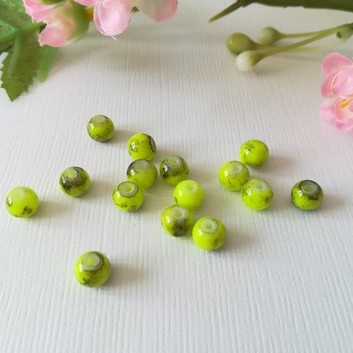 Perles en verre 6 mm jaune vert tréfilé noir x 25