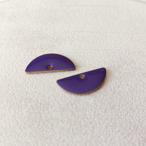 Breloque sequins émail demi rond 18 mm violet x 2